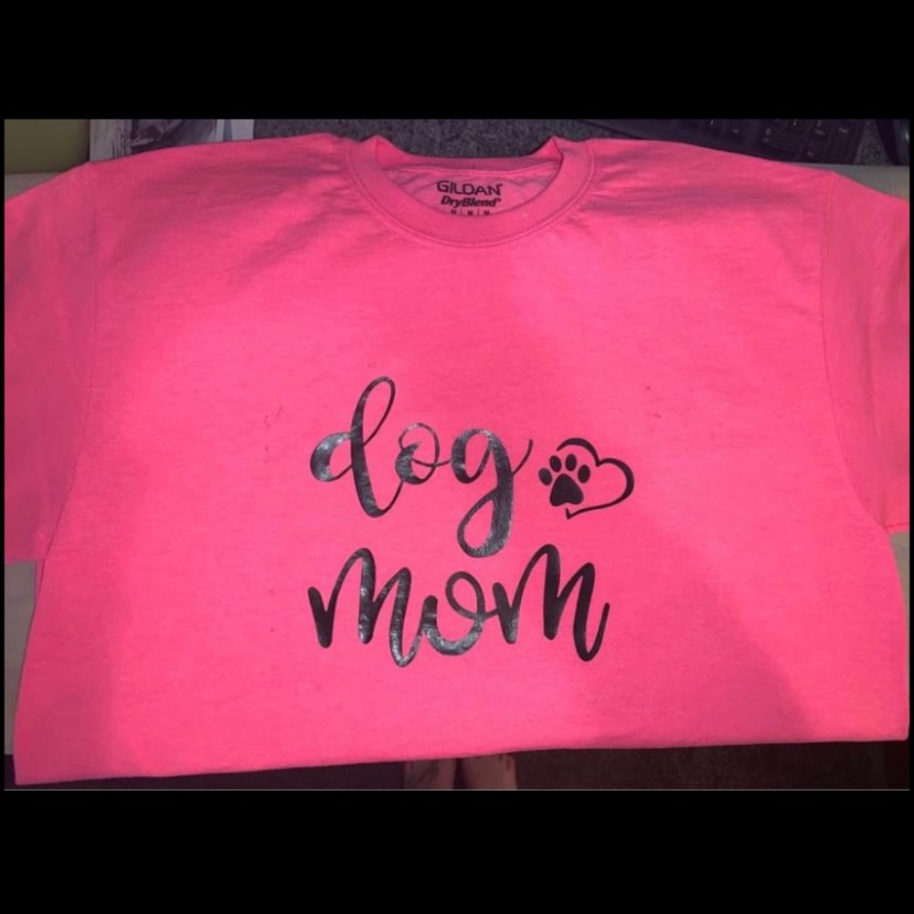 Dog Mom T-Shirt